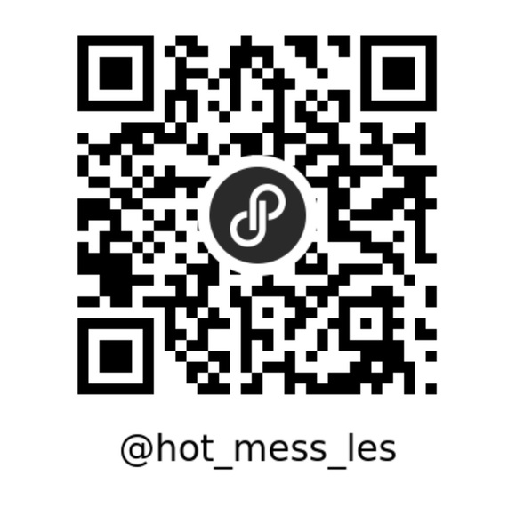 @hot_mess_les’s QR Code - Picture 1 of 1